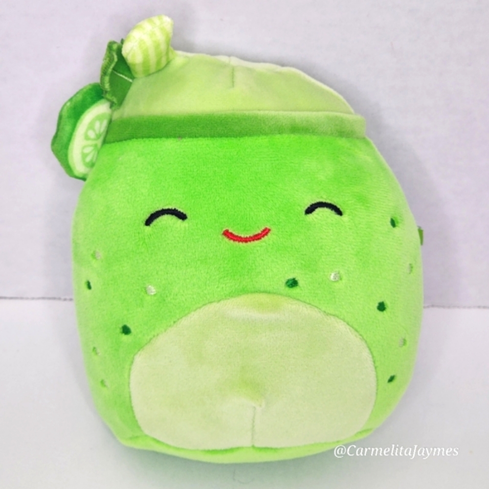 TOWNES 🥒 5" Dark & Light Green Cucumber Mint Smoothie Original Squishmallow NWT